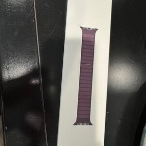 Apple Watch Band - dark cherry leather